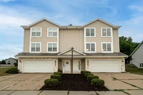 2200 Patrick #2202, Waukesha, WI 53188