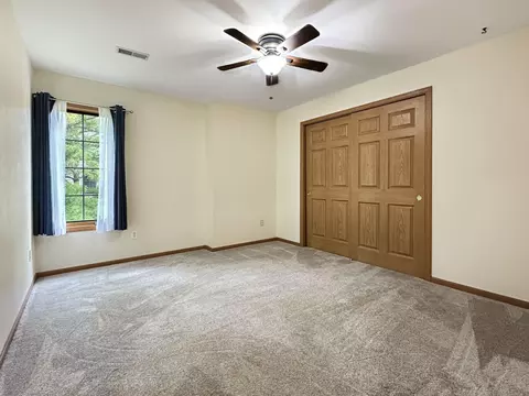 Bedroom - 2264 Circle Rdg #D, Delafield, WI 53018 photo 3 of 4
