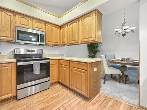 Kitchen - 2264 Circle Rdg #D, Delafield, WI 53018 photo 1 of 4