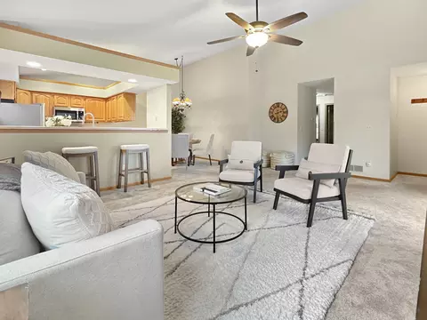 Living - 2264 Circle Rdg #D, Delafield, WI 53018 photo 4 of 4