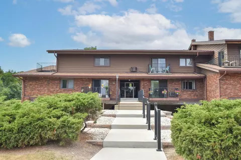 3935 S 84th #4, Greenfield, WI 53228