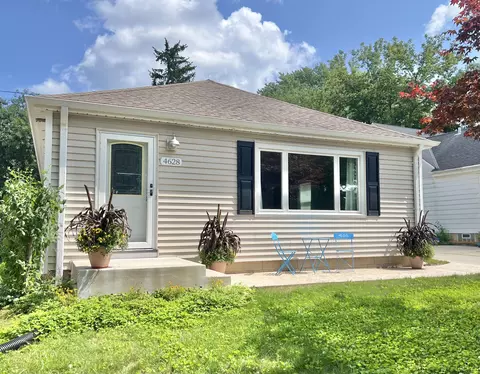 4628 N Hollywood, Whitefish Bay, WI 53211