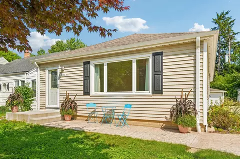 4628 N Hollywood, Whitefish Bay, WI 53211