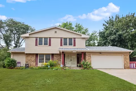2420 Saratoga, Waukesha, WI 53186