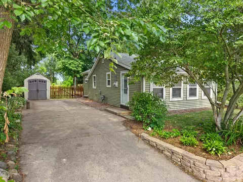 w342n4861 W Lindy, Nashotah, WI 53058