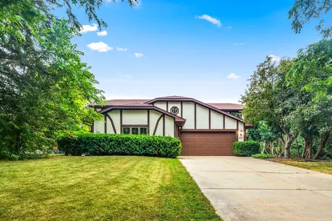 971 S Imperial, Hartland, WI 53029