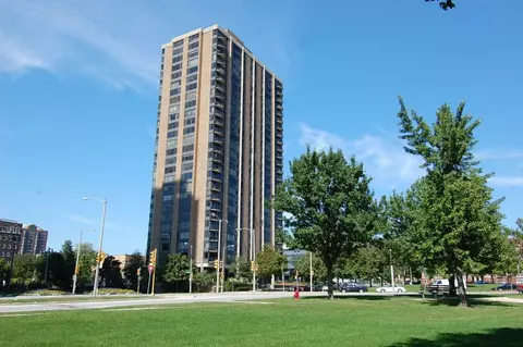 929 N Astor #203, Milwaukee, WI 53202