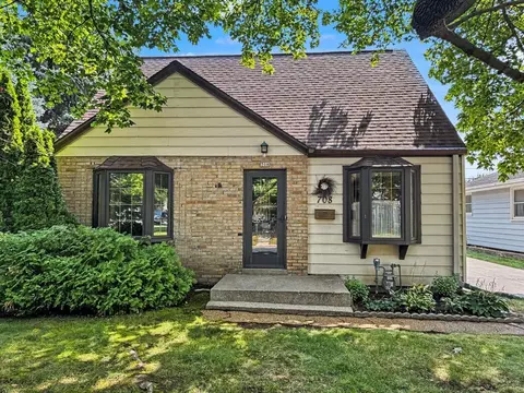 708 S 110th, West Allis, WI 53214