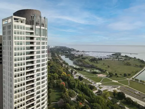 825 N Prospect #902, Milwaukee, WI 53202