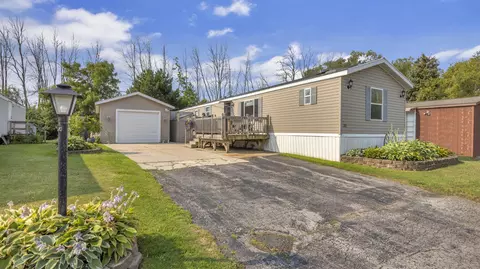 33 S Hiawatha, Sheboygan, WI 53081
