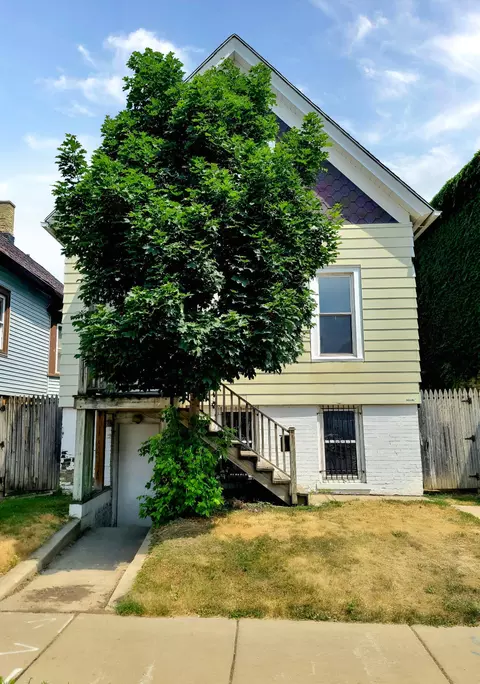 2116 S 13th, Milwaukee, WI 53215