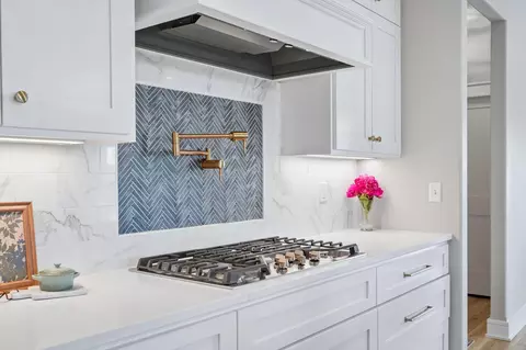 Kitchen - 560 Cedar, Summit, WI 53066 photo 7 of 9