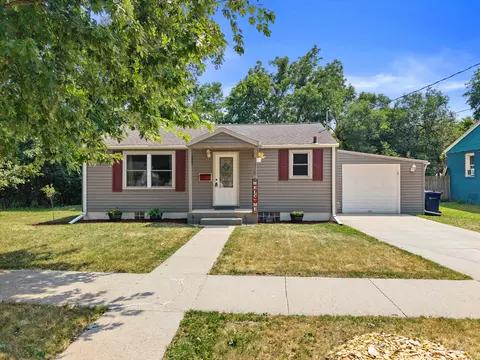 1315 Gartland, Janesville, WI 53548