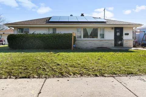 4158 N 77th, Milwaukee, WI 53222