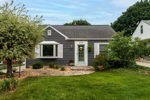 2539 N 80th, Wauwatosa, WI 53213