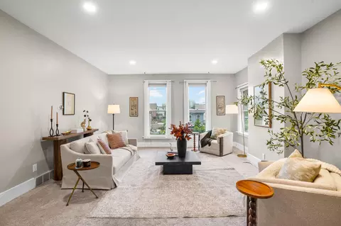 920 E Pleasant #2, Milwaukee, WI 53202