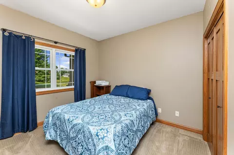 Bedroom - 4086 Pineview, Onalaska, WI 54650 photo 3 of 4
