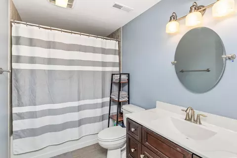 Bath - 4086 Pineview, Onalaska, WI 54650 photo 3 of 3