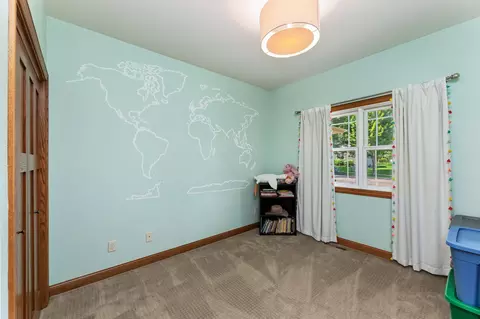 Bedroom - 4086 Pineview, Onalaska, WI 54650 photo 2 of 4