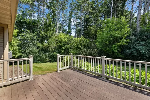 Exterior - 4086 Pineview, Onalaska, WI 54650 photo 4 of 5