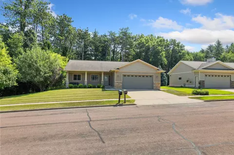 Exterior - 4086 Pineview, Onalaska, WI 54650 photo 2 of 5