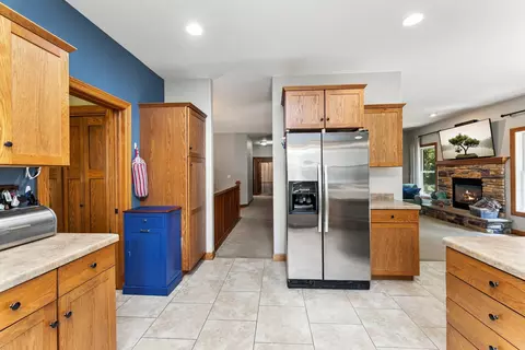 Kitchen - 4086 Pineview, Onalaska, WI 54650 photo 4 of 4
