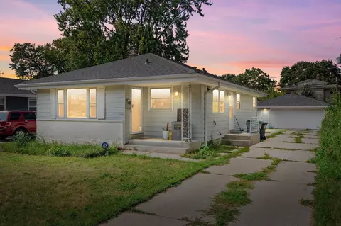 3712 W Kiley, Milwaukee, WI 53209