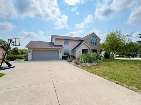 1253 Linden, Dover, WI 53139