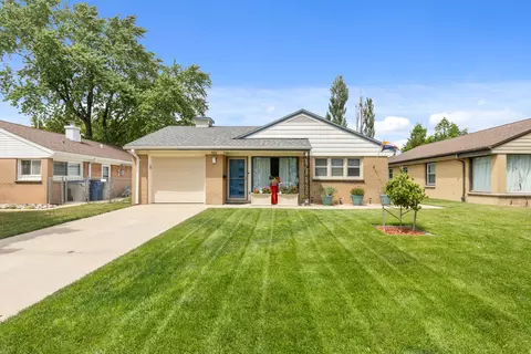 5622 W Montana, Milwaukee, WI 53219