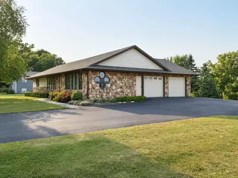 116 Colonial, Saint Nazianz, WI 54232
