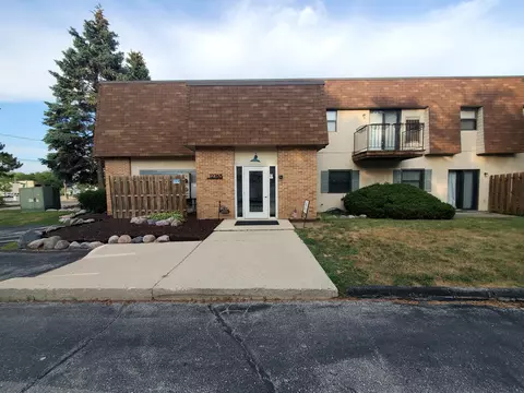 12765 W Hampton #214, Butler, WI 53007