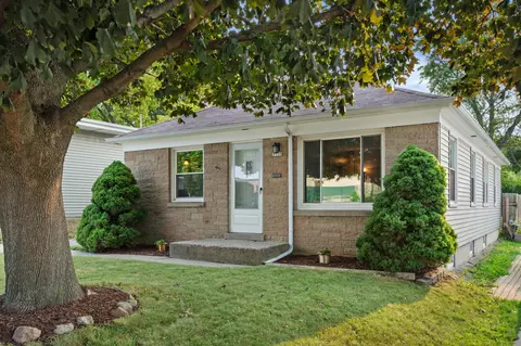 1735 S 92nd, West Allis, WI 53214