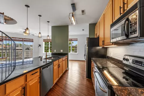1888 N Humboldt #403, Milwaukee, WI 53202