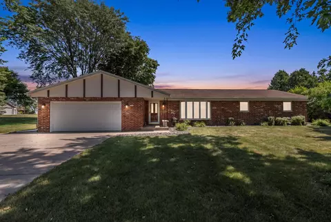 4112 Mueller, Hartford, WI 53027