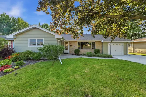466 N Henninger, Mayville, WI 53050