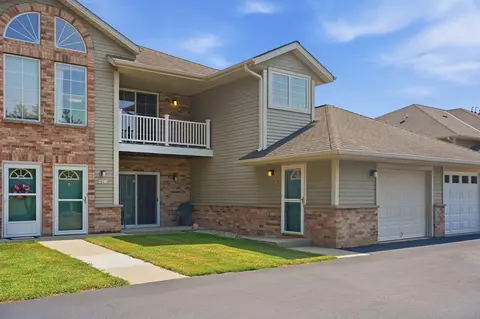 702 Shepherds #8, West Bend, WI 53090