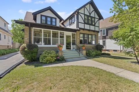 539 N 64th #541, Wauwatosa, WI 53213