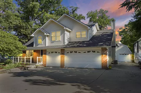 614 Indian Pt, Twin Lakes, WI 53181