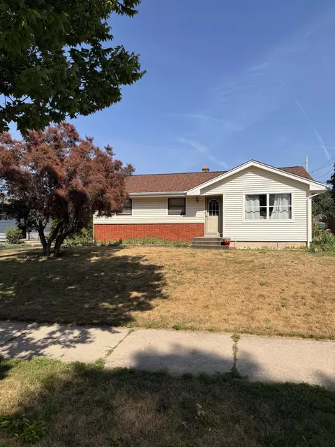 2970 S 99th, West Allis, WI 53227