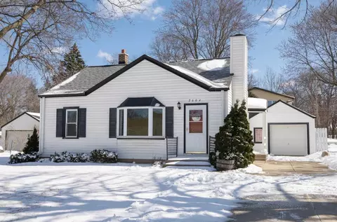2604 N 112th, Wauwatosa, WI 53226