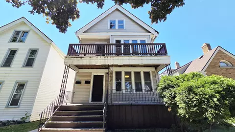 2207 S 11th, Milwaukee, WI 53215