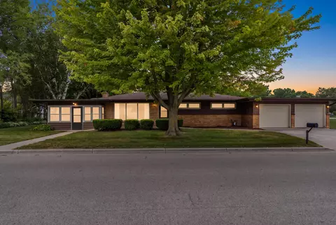 107 Edmaro, Fredonia, WI 53021