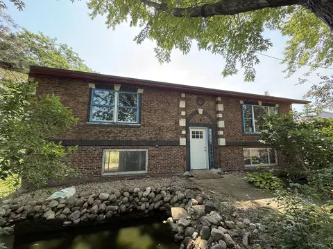 2018 Port Washington, Grafton, WI 53024