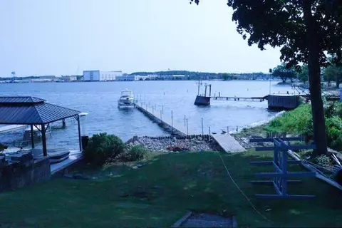 210 N Joliet, Sturgeon Bay, WI 54235
