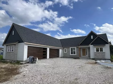 n62w35607 Doolan, Lac La Belle, WI 53066