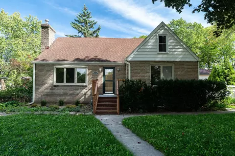 4260 N 93rd, Wauwatosa, WI 53222