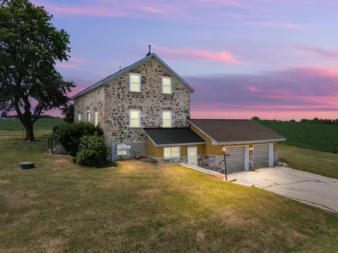 9073 Boltonville, Farmington, WI 53040