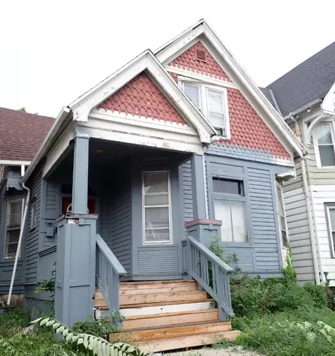 2247 N 41st, Milwaukee, WI 53208