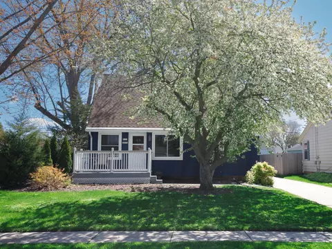 w167n8494 Theodore, Menomonee Falls, WI 53051
