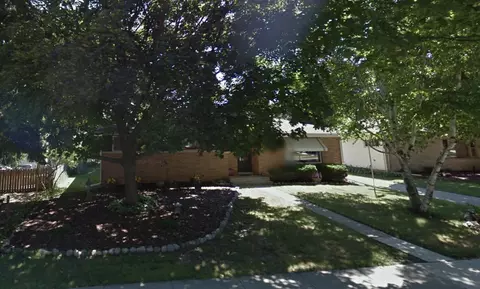2400 S 94th, West Allis, WI 53227